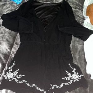 EMBROIDERED x ROMPER